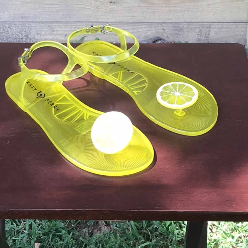 size 10 Katy Perry Lemon Jelly Sandal
